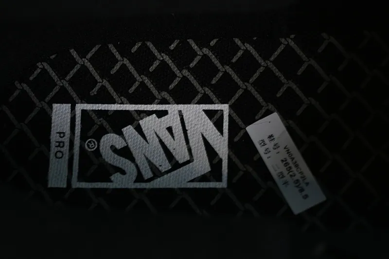 All Categories Vans Vans Series Vans Mid Vans China Vans Half Cab Pro Links Black Gray Vans Official Retro Casual Simple Versatile Skateboard Shoes VN0A38CP2LA